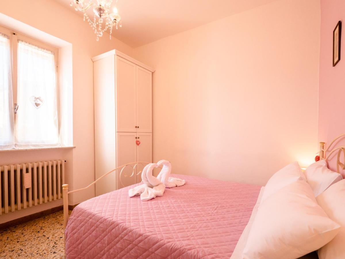 Casa Mafalda - Rooms, Friends And More - Affittacamere, Guest House 세니갈리아 외부 사진